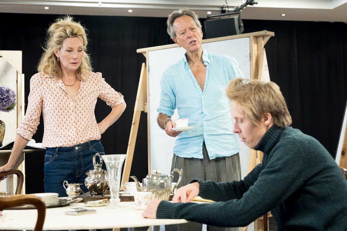 Noël Coward's comedy of appalling manners