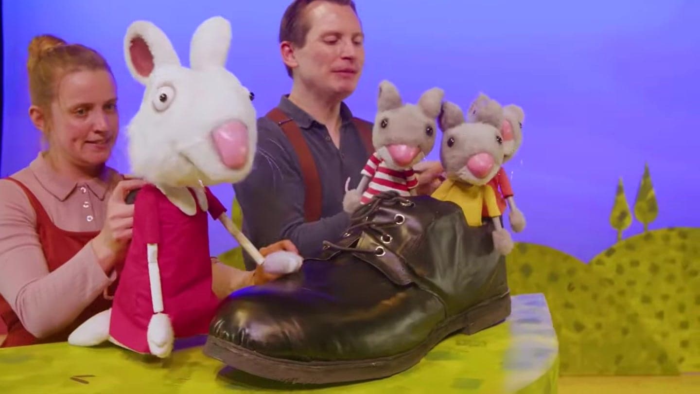 Puppetry, songs and storytelling
